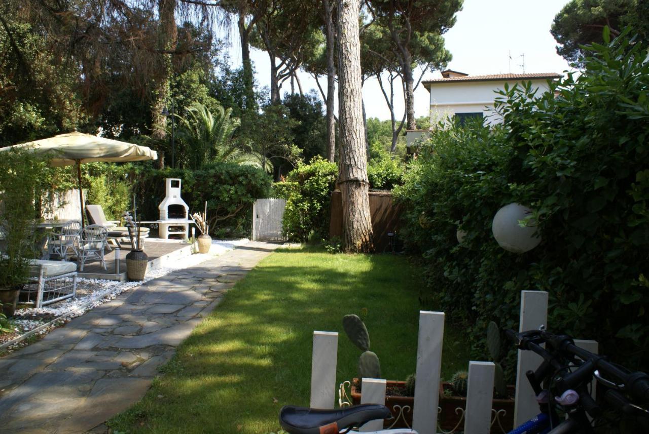 Domus Auroom grande giardino, wi-fi, free parking Viareggio Buitenkant foto