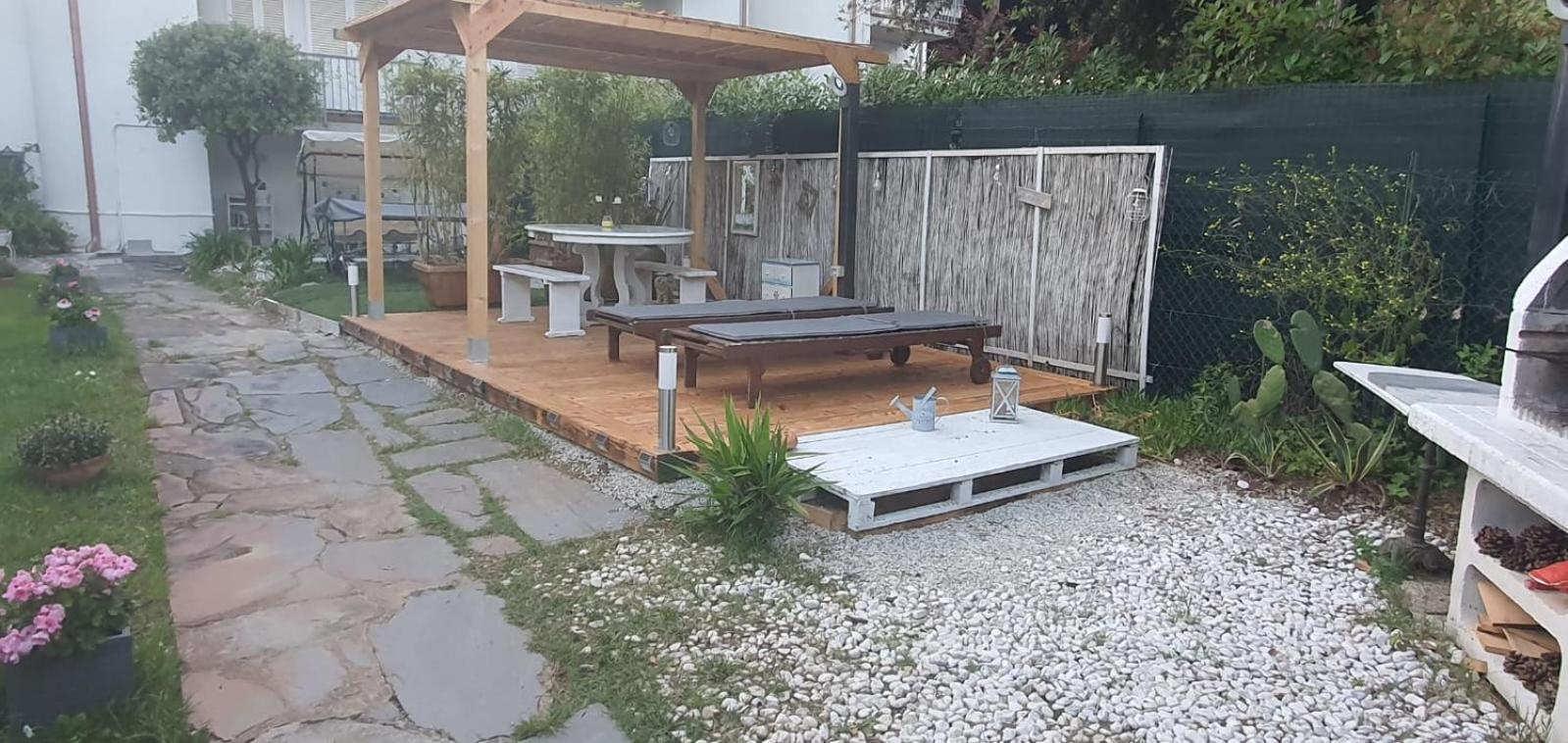 Domus Auroom grande giardino, wi-fi, free parking Viareggio Buitenkant foto